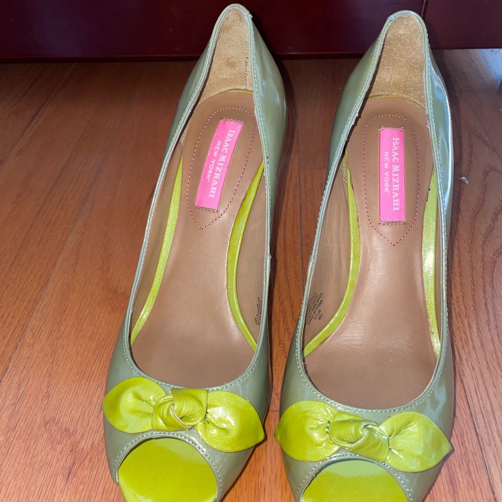 Isaac Mizrahi Lime Green Peep-Toe Heels with Bow